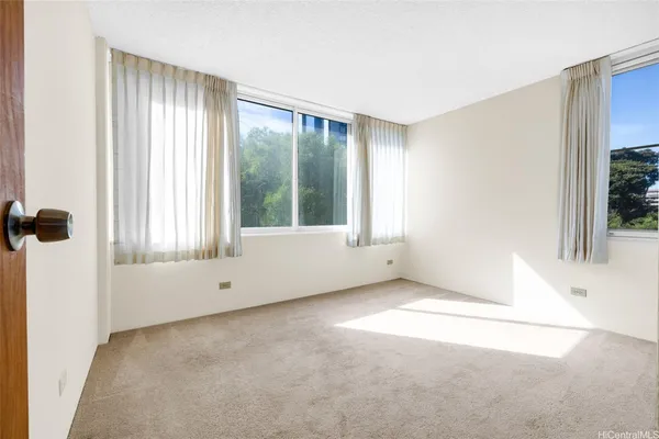 $2,795 | 3033 Ala Ilima Street, Unit 402, Honolulu, HI 96818