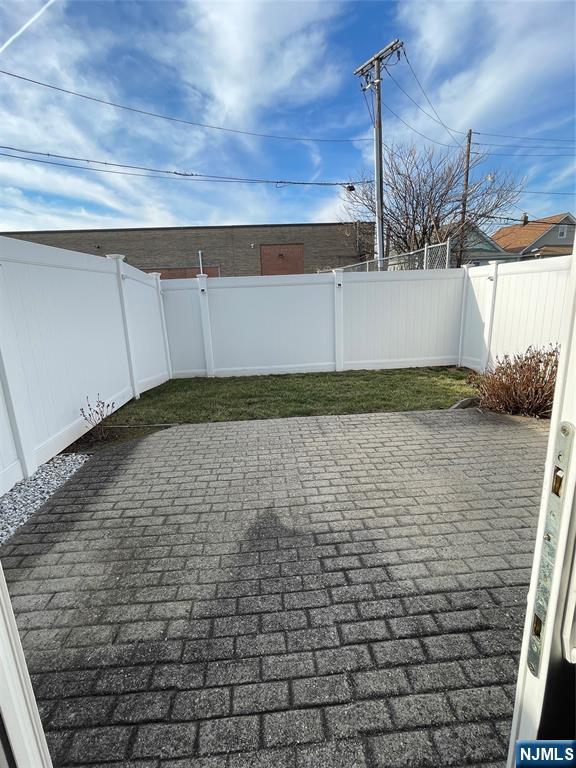 52 Reilly Court, Unit 1 Hackensack, NJ 07601 - Photo 23 of 25 a view of a entryway