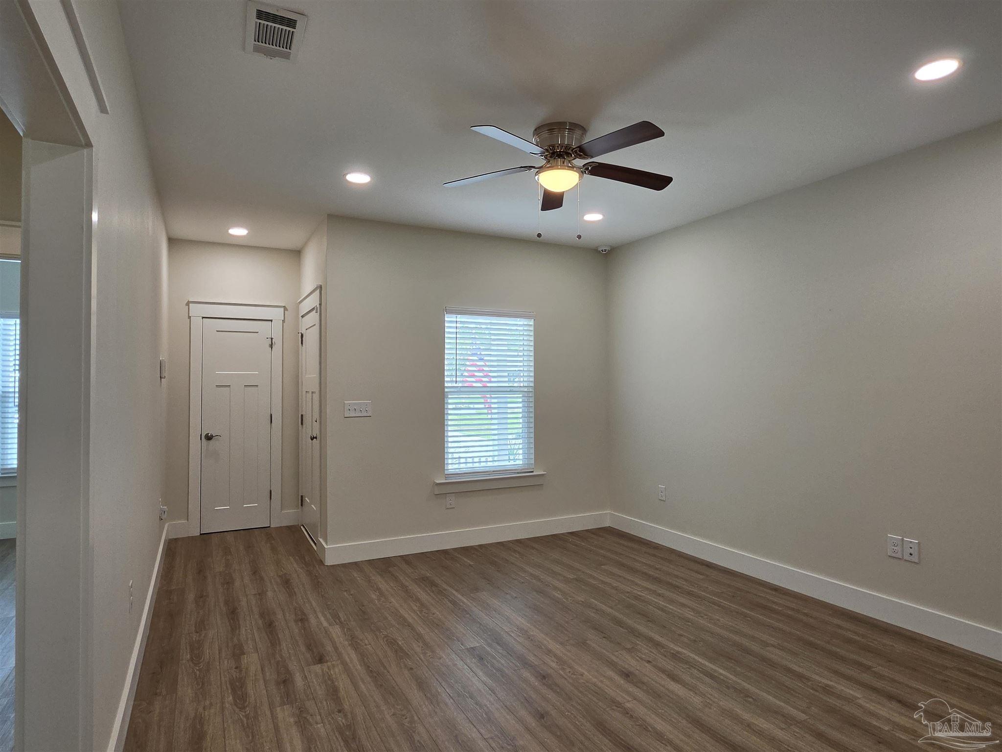 2289 Dog Track Road, Unit B Pensacola, FL 32506 - Photo 6 of 18