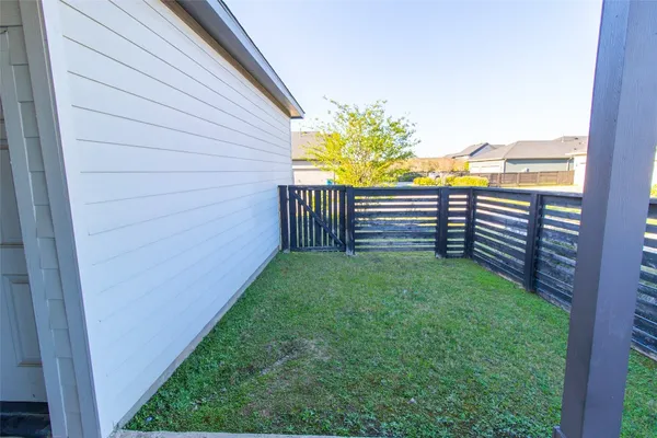 $2,700 | 18610 Parkland Square Place, Cypress, TX 77433