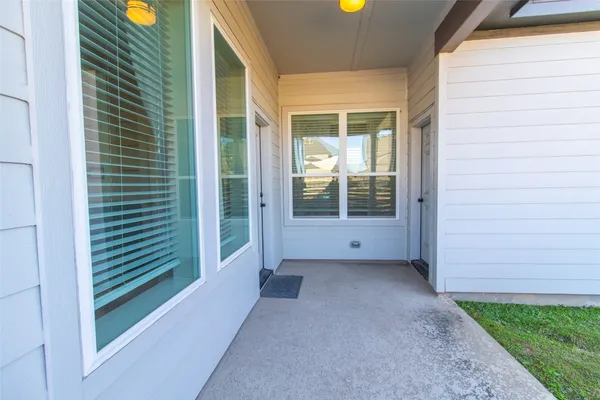 $2,700 | 18610 Parkland Square Place, Cypress, TX 77433