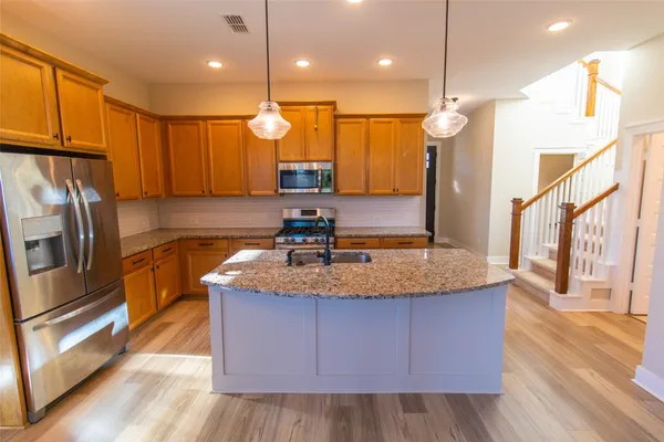 $2,700 | 18610 Parkland Square Place, Cypress, TX 77433