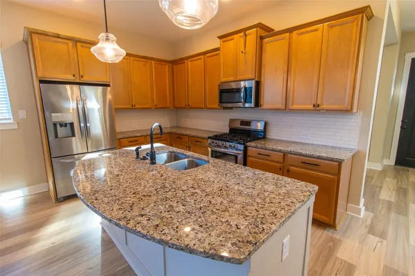 $2,700 | 18610 Parkland Square Place, Cypress, TX 77433