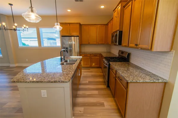 $2,700 | 18610 Parkland Square Place, Cypress, TX 77433