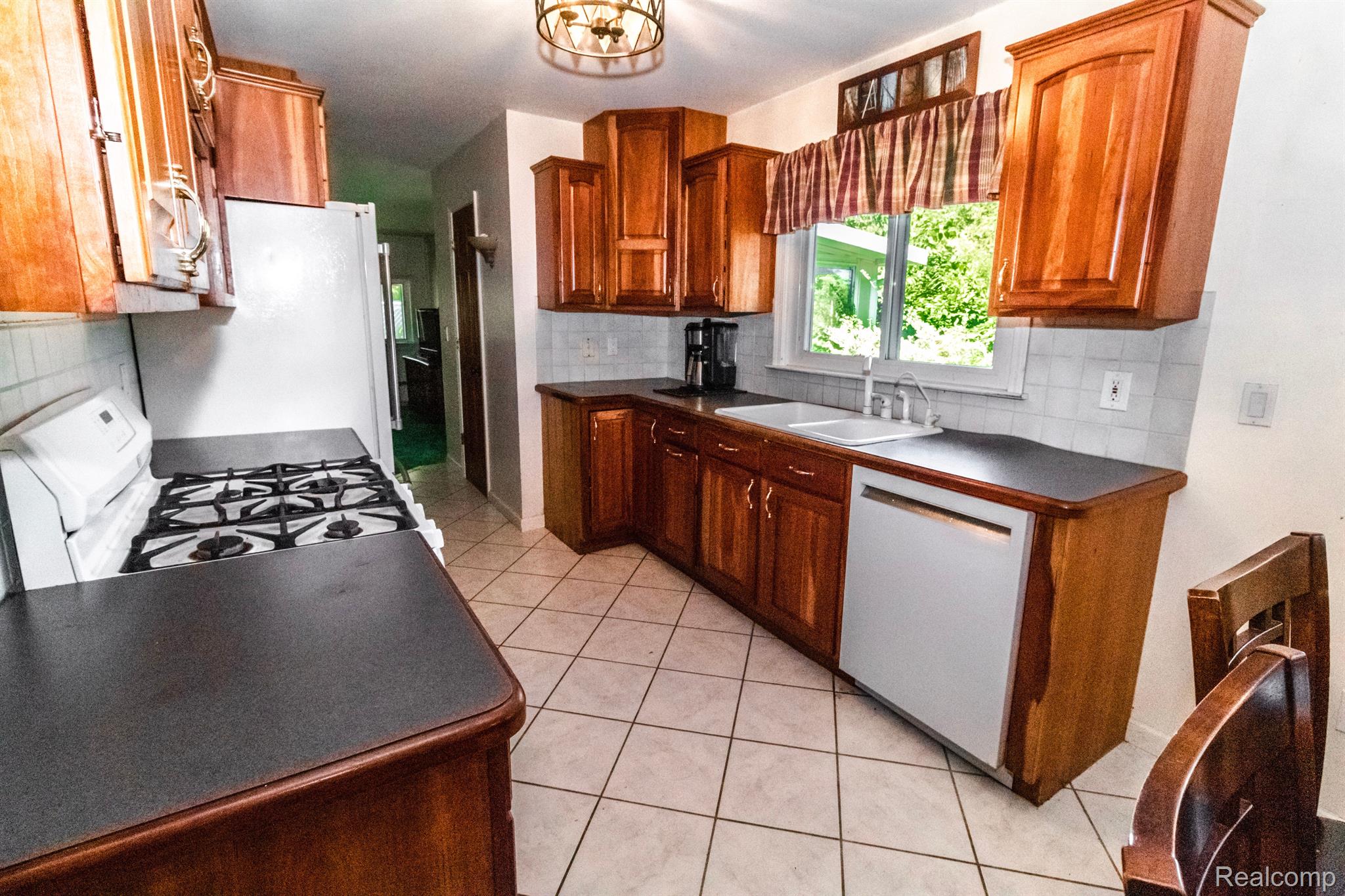4834 Hegel Road Goodrich, MI 48438 - Photo 4 of 33 Gallery Image 4