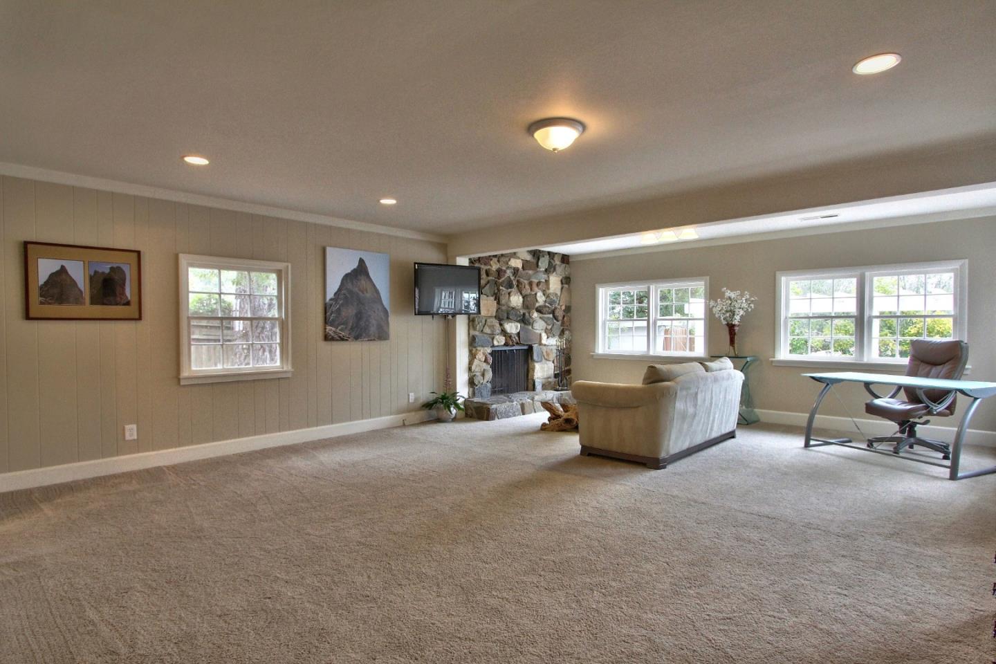 25247 Hatton Road Carmel, CA 93923 - Photo 13 of 33 Gallery Image 13