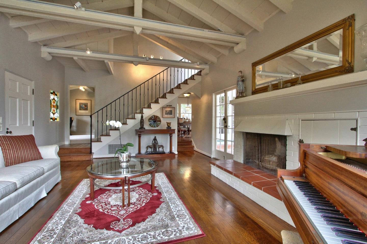25247 Hatton Road Carmel, CA 93923 - Photo 7 of 33 Gallery Image 7