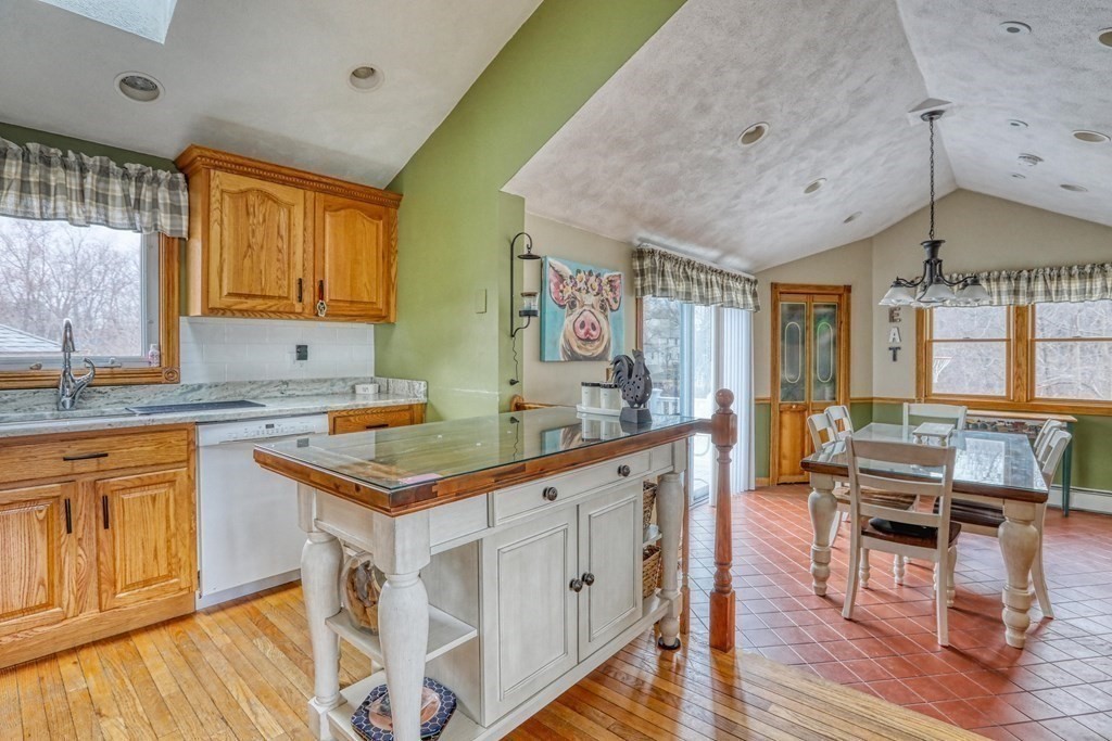 8 Hayden Road Billerica, MA 01862 - Photo 3 of 27 Gallery Image 3