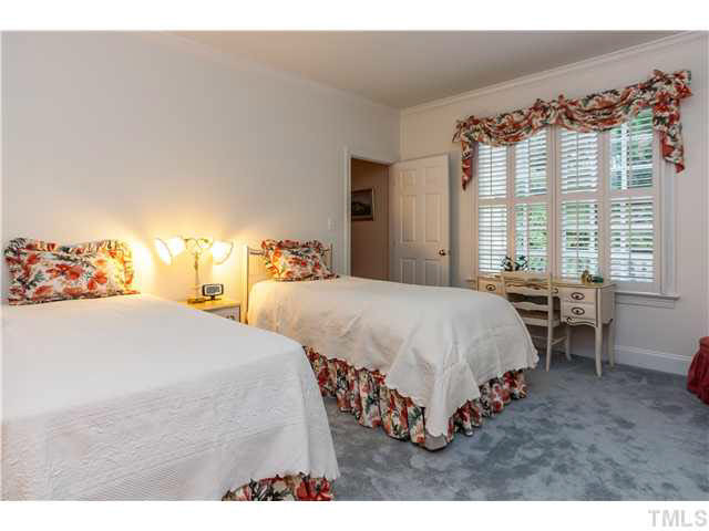 1321 Canfield Court Raleigh, NC 27608 - Photo 12 of 18 Photo 12
