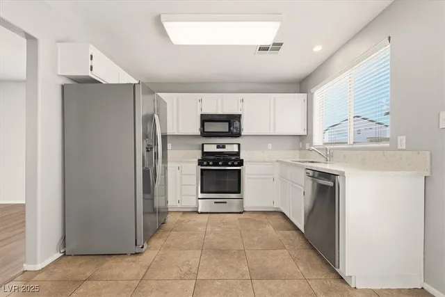 $2,250 | 4365 Desert Dancer Way, Las Vegas, NV 89147