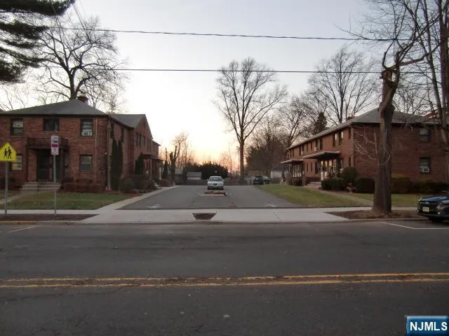 $1,775 | 482 Broad Avenue, Unit 2, Leonia, NJ 07605