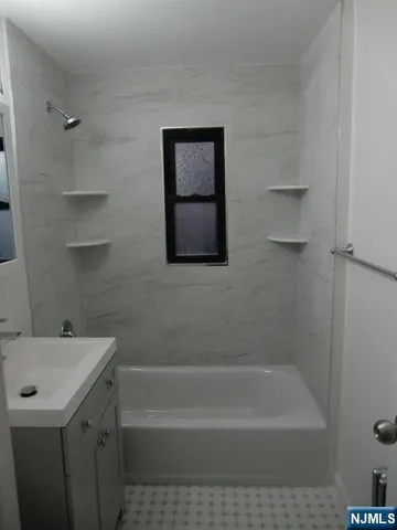 $1,775 | 482 Broad Avenue, Unit 2, Leonia, NJ 07605