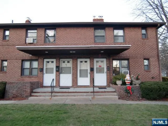 $1,775 | 482 Broad Avenue, Unit 2, Leonia, NJ 07605