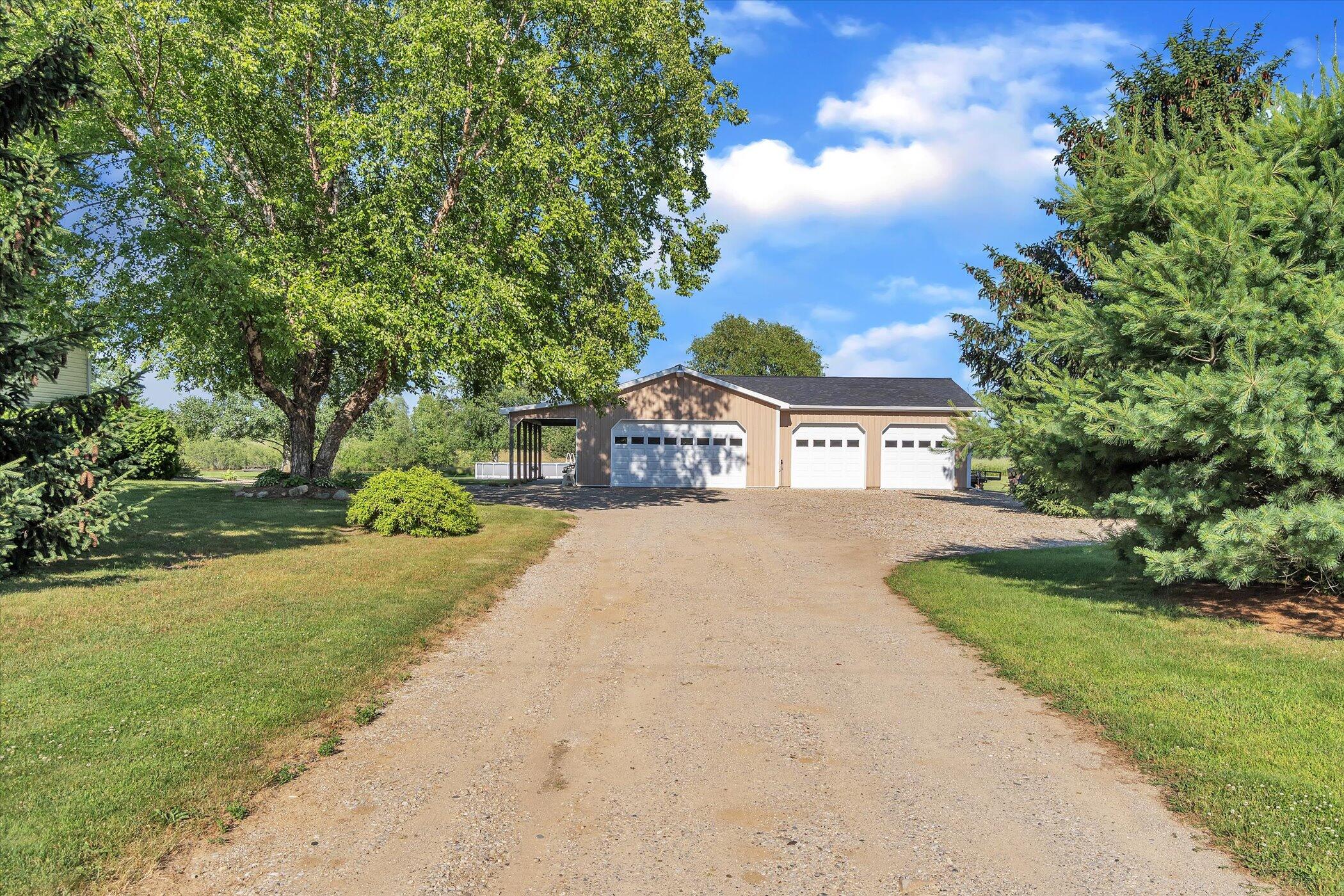 7277 Kennedy Road Munith, MI 49259 - Photo 3 of 47 44-7277-Kennedy-Rd-WindowStill-Real-Esta