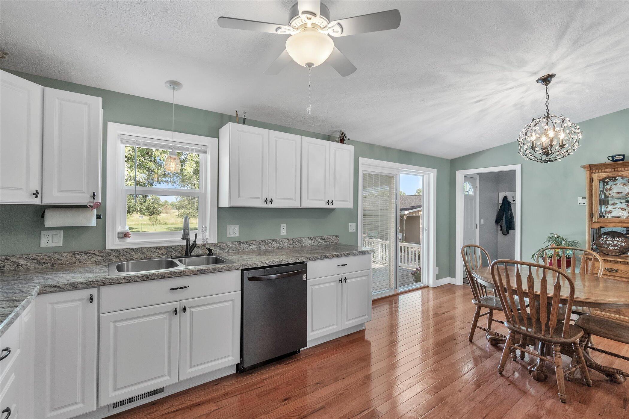 7277 Kennedy Road Munith, MI 49259 - Photo 8 of 47 15-7277-Kennedy-Rd-WindowStill-Real-Esta
