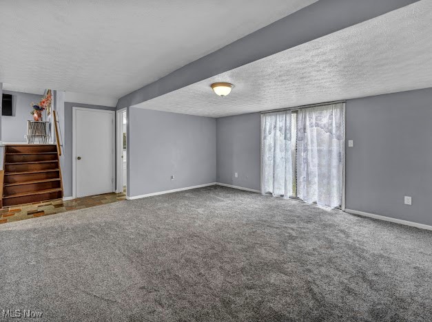 2529 Stroup Road Atwater, OH 44201 - Photo 7 of 50 Ground Level Living Room