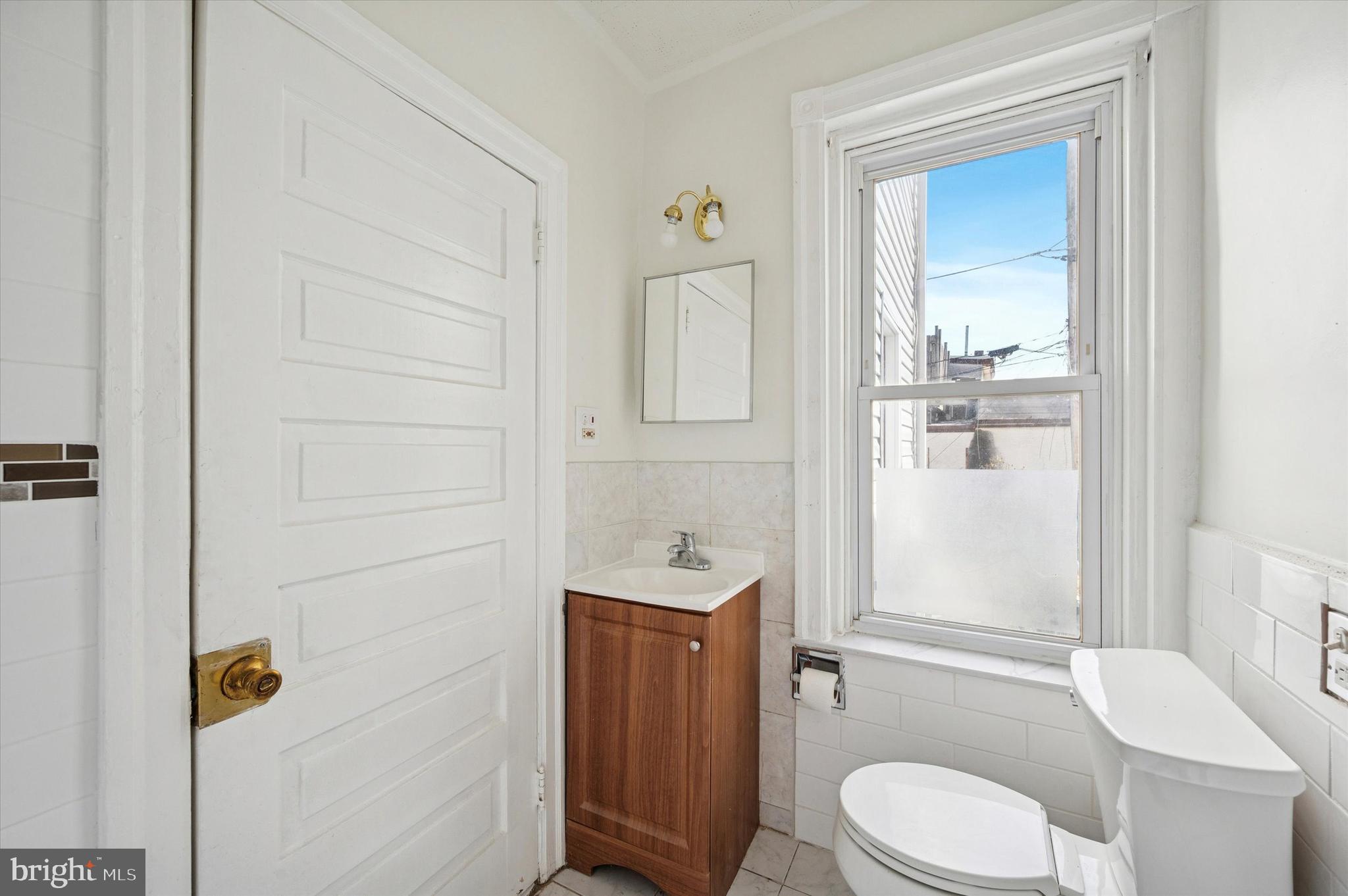 77 North Keystone Avenue Upper Darby, PA 19082 - Photo 7 of 15