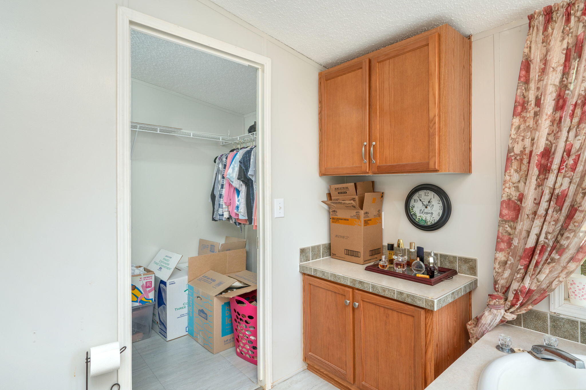 6918 Bill Lundy Road Laurel Hill, FL 32567 - Photo 23 of 27 a utility room with dryer and washer
