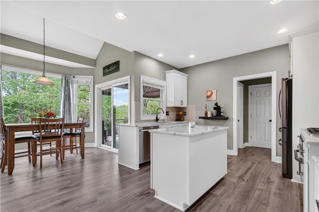 18224 153rd Street Basehor, KS 66007 - Photo 12 of 65