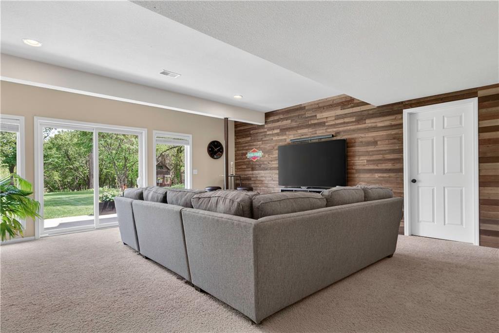 18224 153rd Street Basehor, KS 66007 - Photo 41 of 65