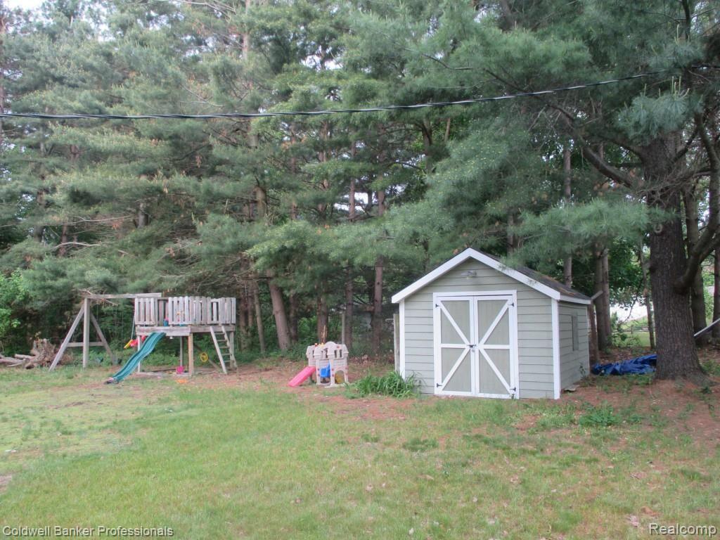 3395 Farnsworth Road Lapeer, MI 48446 - Photo 9 of 63 Farnsworth 3395 047.jpg