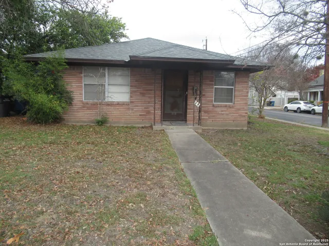 $1,275 | 203 West Woodlawn Avenue, San Antonio, TX 78212