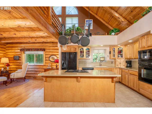 $1,599,997 | 12212 East Mapleton Road, Mapleton, OR 97453