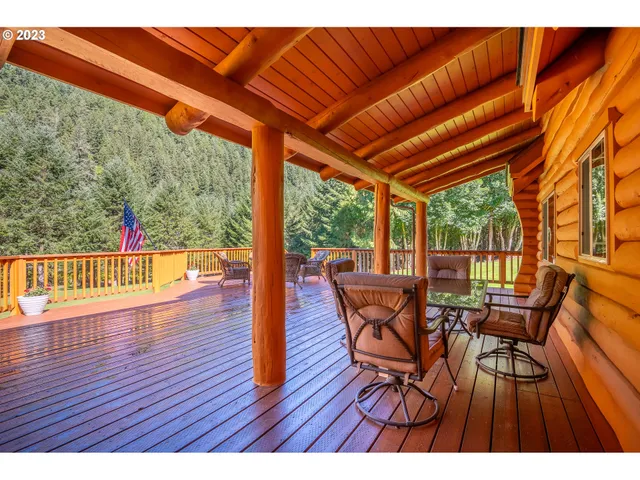$1,599,997 | 12212 East Mapleton Road, Mapleton, OR 97453