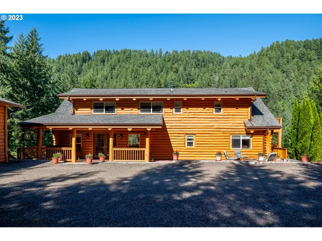 $1,599,997 | 12212 East Mapleton Road, Mapleton, OR 97453