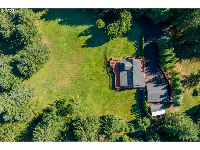 $1,599,997 | 12212 East Mapleton Road, Mapleton, OR 97453