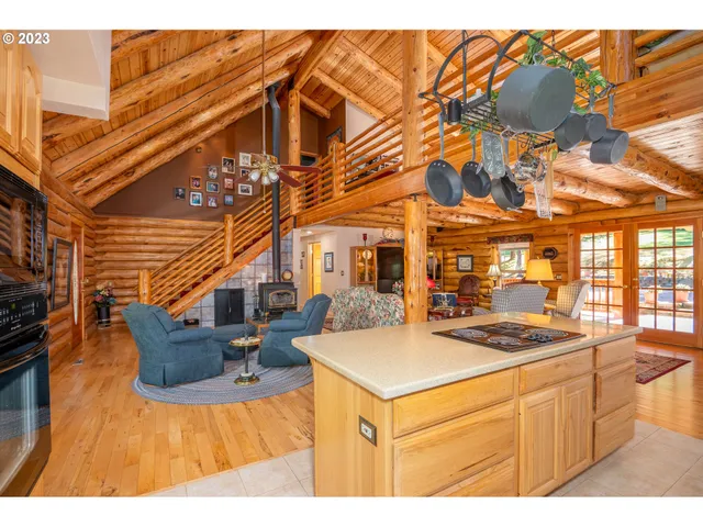 $1,599,997 | 12212 East Mapleton Road, Mapleton, OR 97453