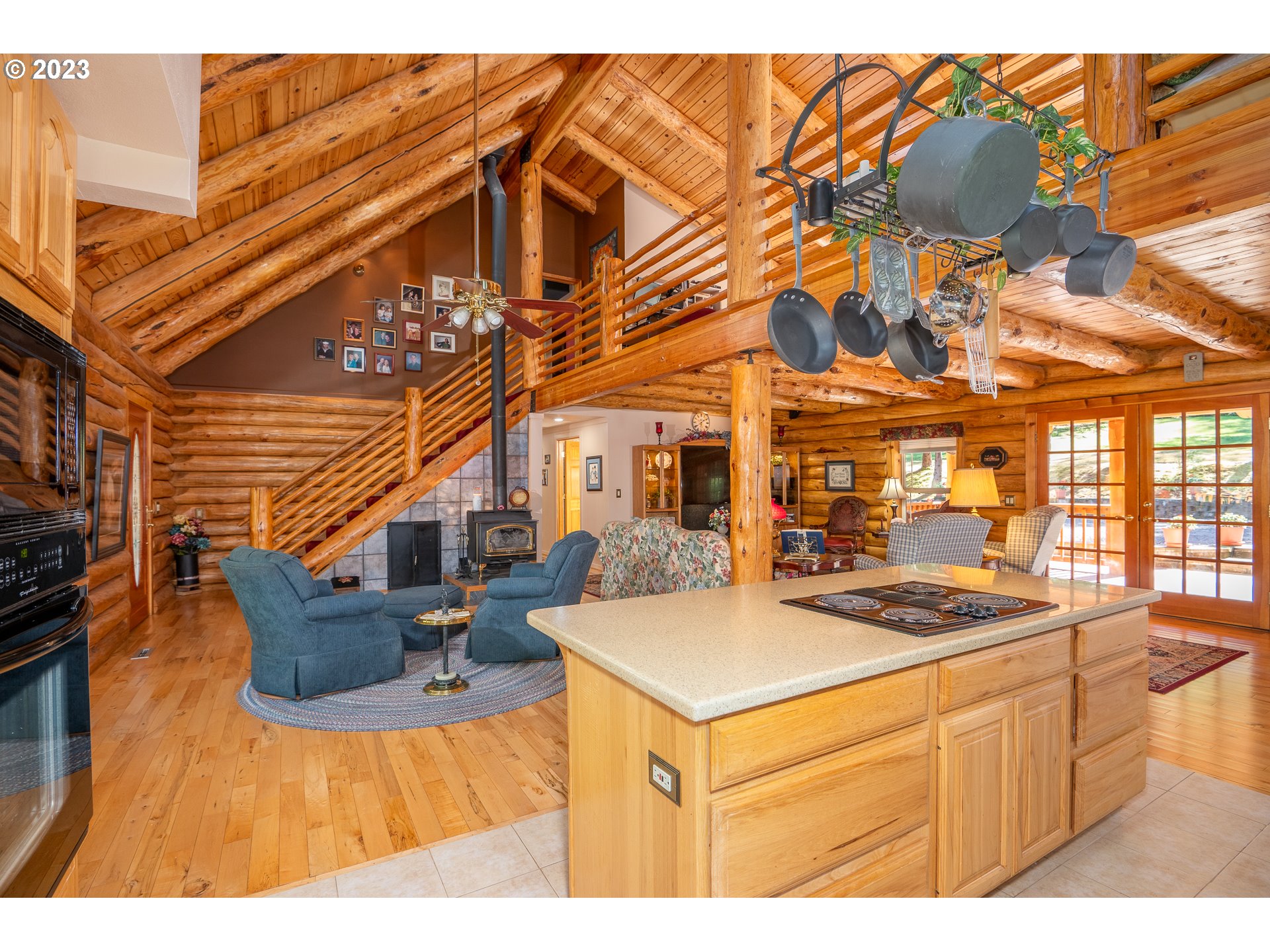 12212 East Mapleton Road Mapleton, OR 97453 - Photo 7 of 48 Great Room