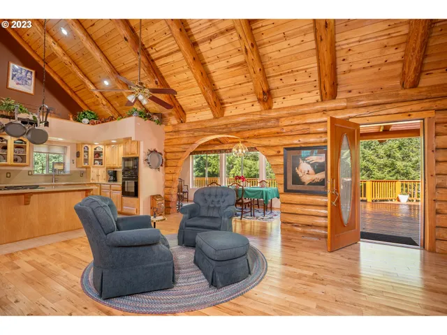 $1,599,997 | 12212 East Mapleton Road, Mapleton, OR 97453