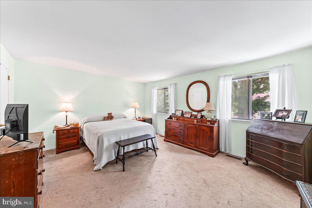 1101 Brinton Place Road West Chester, PA 19380 - Photo 22 of 31 Large Primary Bedroom