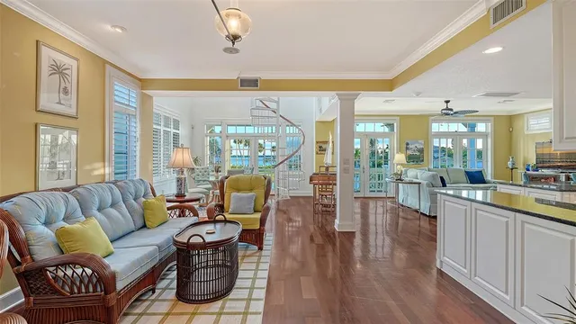 $1,249,990 | 31 Island Court, Terra Ceia, FL 34250