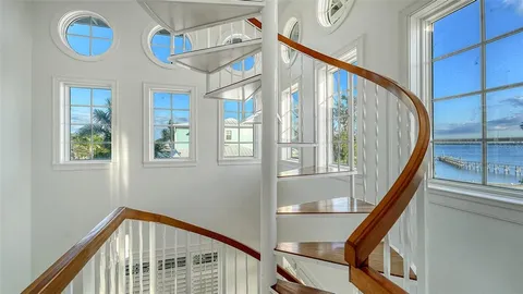 $1,249,990 | 31 Island Court, Terra Ceia, FL 34250