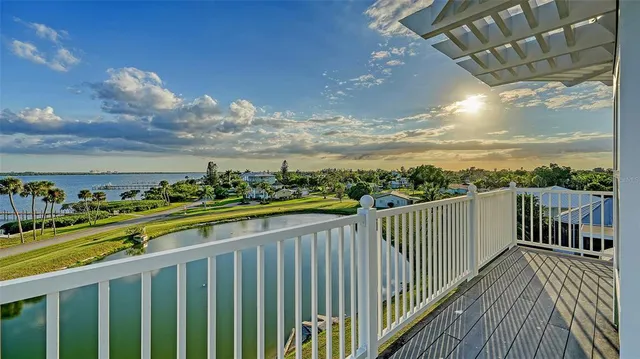 $1,249,990 | 31 Island Court, Terra Ceia, FL 34250