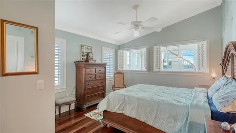 $1,249,990 | 31 Island Court, Terra Ceia, FL 34250