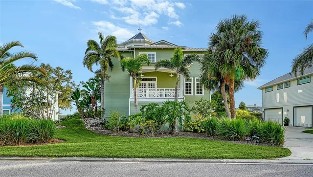 $1,249,990 | 31 Island Court, Terra Ceia, FL 34250
