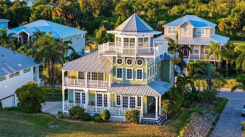 $1,224,990 | 31 Island Court, Terra Ceia, FL 34250