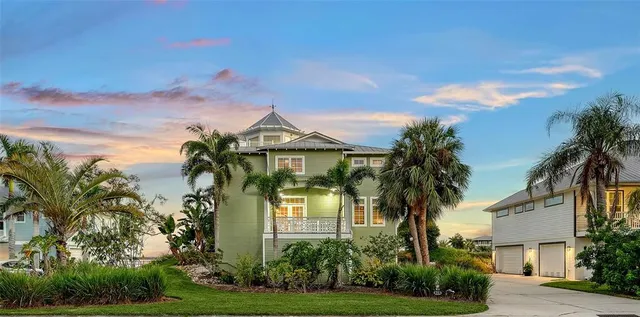 $1,249,990 | 31 Island Court, Terra Ceia, FL 34250