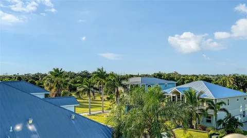 $1,249,990 | 31 Island Court, Terra Ceia, FL 34250