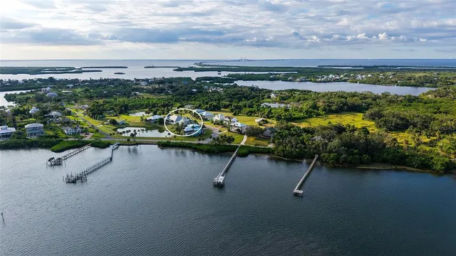 $1,249,990 | 31 Island Court, Terra Ceia, FL 34250