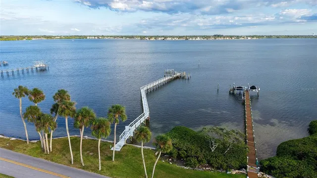 $1,249,990 | 31 Island Court, Terra Ceia, FL 34250