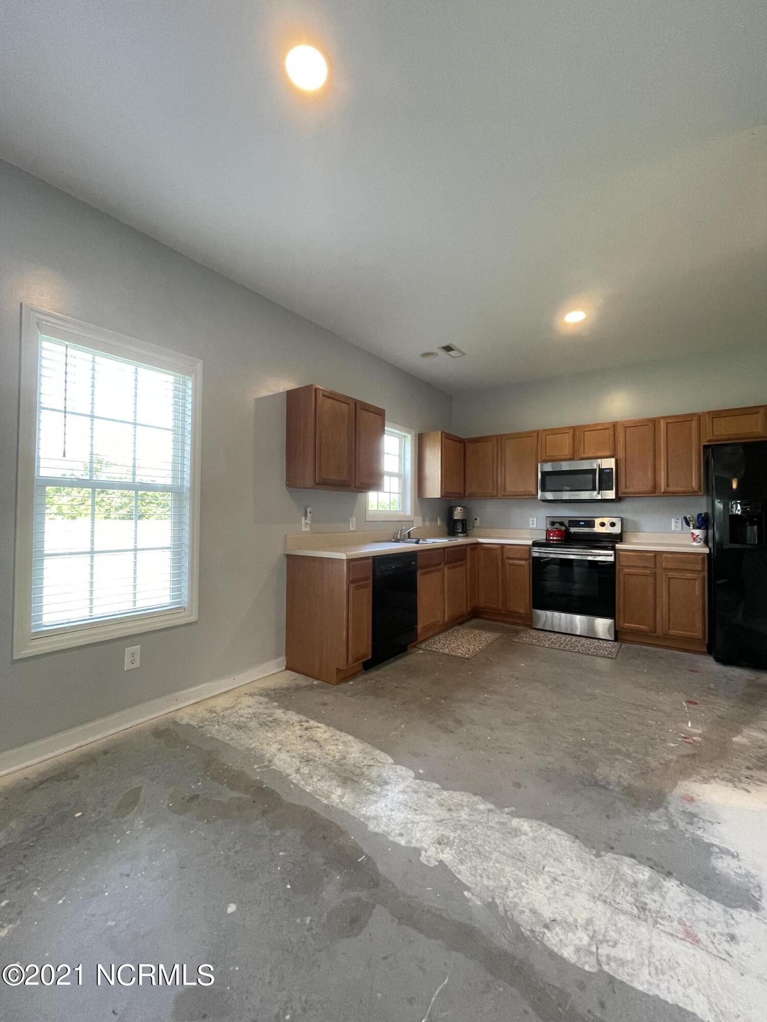 743 Francktown Road Richlands, NC 28574 - Photo 14 of 58 IMG_4575