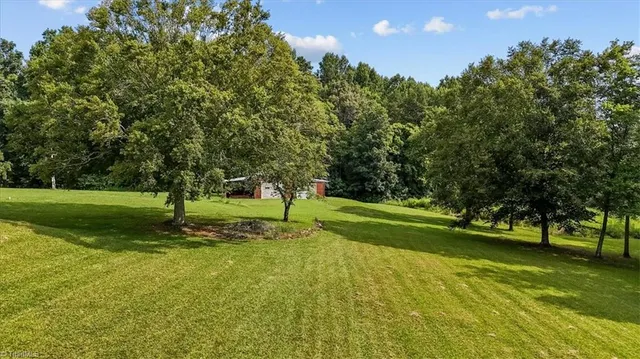 $575,000 | 4263 Zoo Parkway, Asheboro, NC 27205