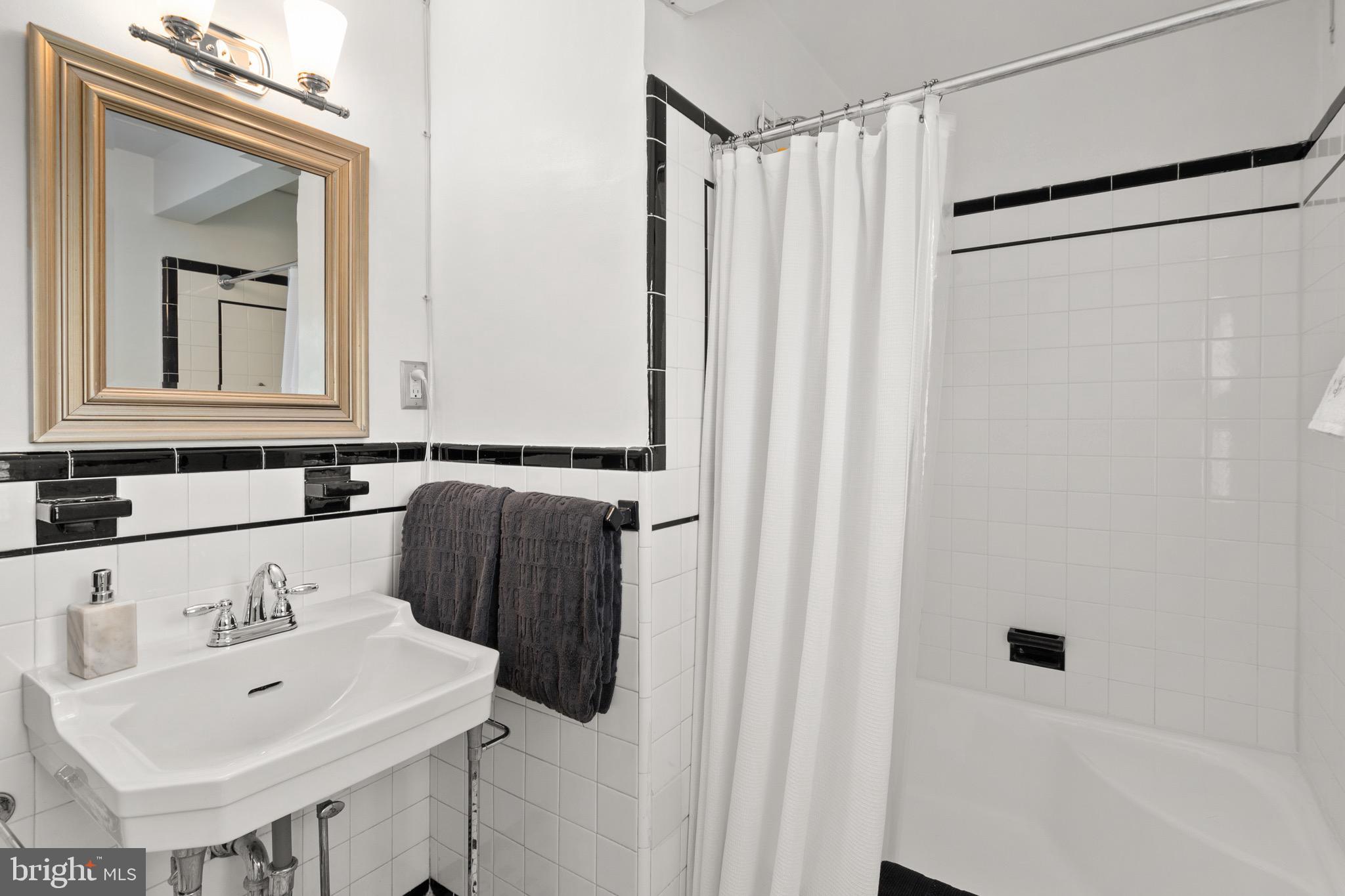 5206 Dorset Avenue Chevy Chase, MD 20815 - Photo 21 of 46 Second Bath