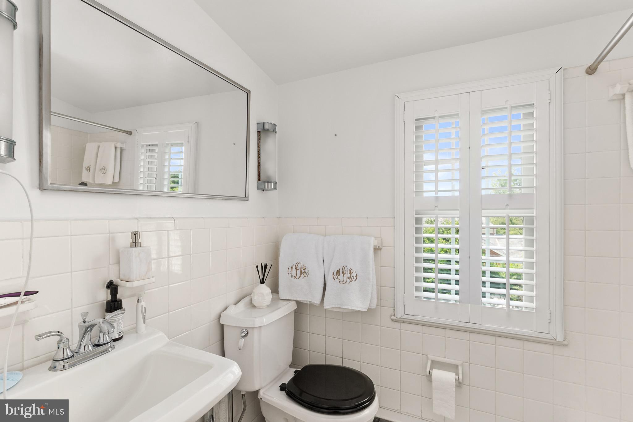 5206 Dorset Avenue Chevy Chase, MD 20815 - Photo 24 of 46 Third Bath