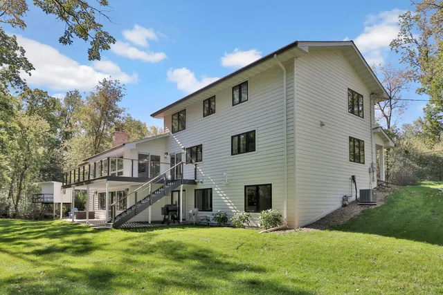 $949,000 | 50 East Pleasant Lake Road, North Oaks, MN 55127