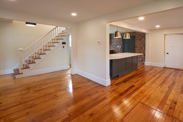 389 Bridge Road Northampton, MA 01062 - Photo 8 of 20
